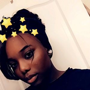 Meet your Posher, Alyssa